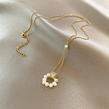 Elegant Pearl Pendant Necklace